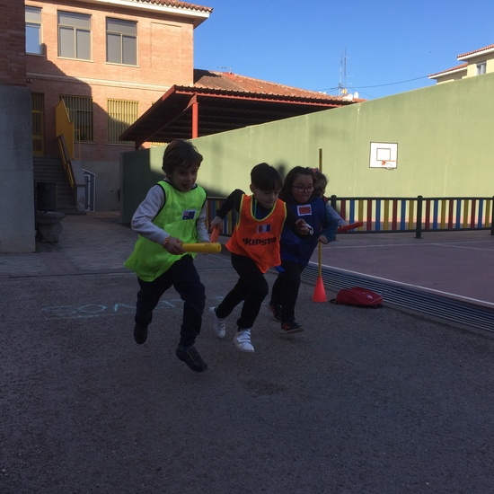 Miniolimpiadas. 1º y 2º 23