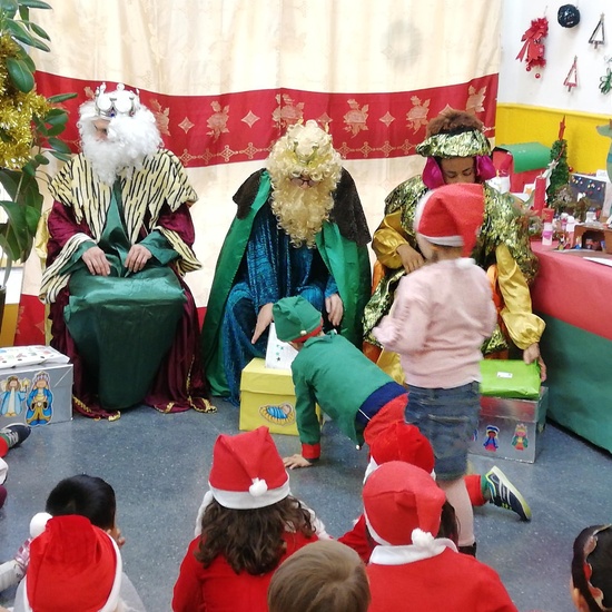 VISITA REYES MAGOS. 1. 18-19 26