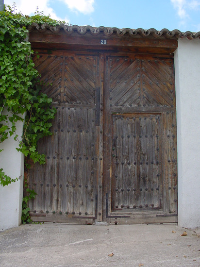 Portalón de casa en Orusco