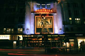 Tottenham Court Road por la noche, Londres