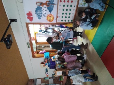 2018_04_09_INFANTIL 3B VIAJA POR EL MUNDO_CP FDLR_LAS ROZAS 7