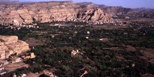 Vista del valle de Wadi Dhahr, Yemen