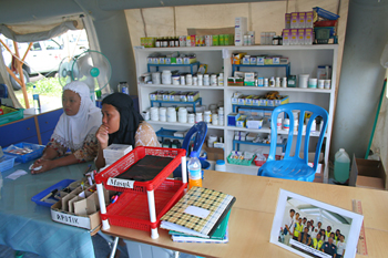 Farmacia, Cruz Roja, Melaboh, Sumatra, Indonesia