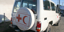 Vehículo de Cruz Roja, Melaboh, Sumatra, Indonesia