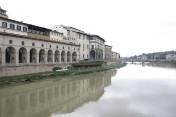 El Arno desde el Ponte Vecchio, Florencia