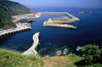 Vista general del puerto de Cudillero, Principado de Asturias