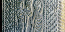 Detalle medio de la jamba de la iglesia de San Miguel de Lillo,