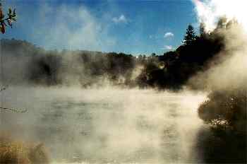 Lago Fry Pan, de origen volcánico, Parque Waimangu