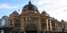 Flinders Street Sation: terminal de trenes de cercanías, Melbour