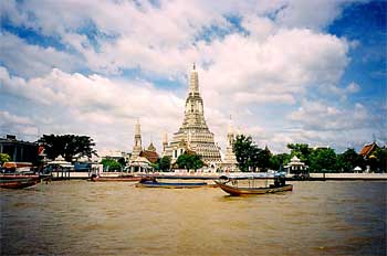 Wat Arun y Chao Phraya River, Bangkok, Tailandia