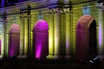 Arcos de la Puerta de Alcalá iluminados