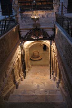 Bajada a la cripta de la Catedral de Palencia; CAstilla y León