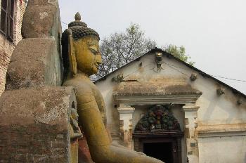 Estatua del Buda en el Templo de los Monos, Katmandú, Nepal