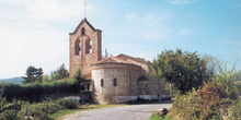 Vista de iglesia en Navarredonda