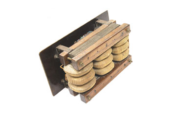 Transformador trifásico pequeña potencia