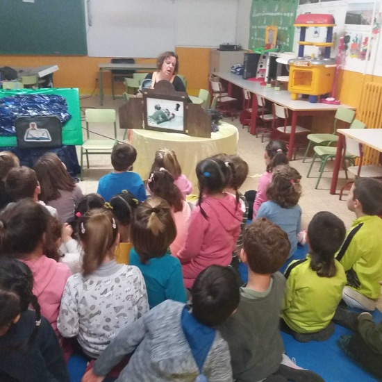 CUENTACUENTOS INFANTIL. día del libro 18-19 25