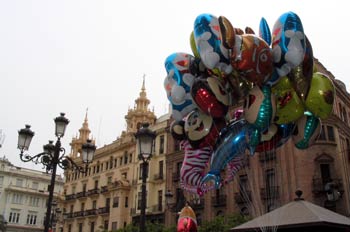 Globos en la Plaza de las Tendillas, Córdoba, Andalucía