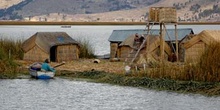 Vivienda de los Uros en el lago Titicaca, Perú