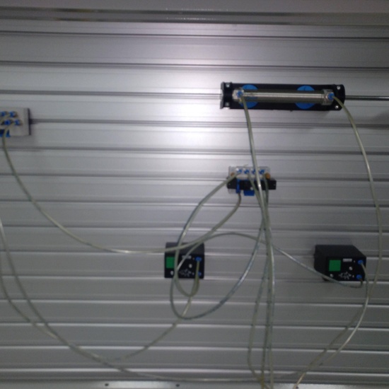 Ejemplo circuito cilindro de doble efecto