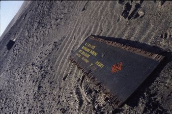 Restos de caja de explosivos, Canarias