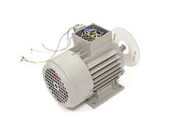 Placa de bornas de un motor asincrono trifásico en conexión triá