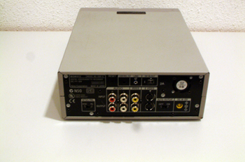 Magnetoscopio DV, panel trasero