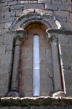 Ventana del románico