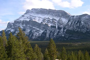 Montaña Rundle (2948m)