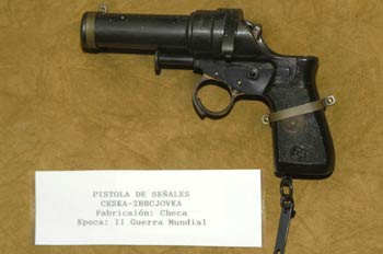Pistola de señales Cesca-2BRCJOVCA, Museo del Aire de Madrid