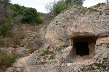 Entrada a una mina romana