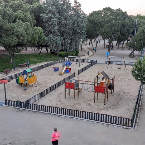 La pandemia en los parques infantiles 12