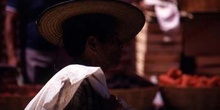 Hombre con sombrero en San Cristóbal de las Casas, México