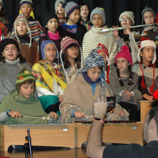 UNIENDO MUNDOS EN NAVIDAD. FESTIVAL 18 4