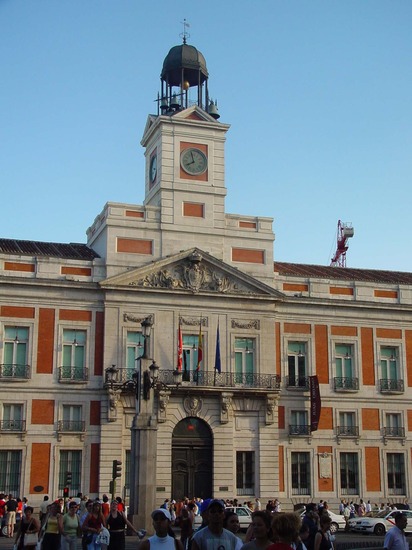 Fachada de la Casa de Correos en la Puerta del Sol de Madrid