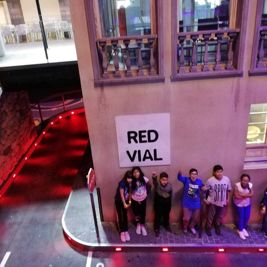 LAS CHICAS Y CHICOS DE AMPARO DISFRUTANDO EN MICRÓPOLIX 8