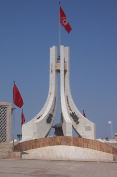 Monumento en Plaza del Gobierno, Túnez