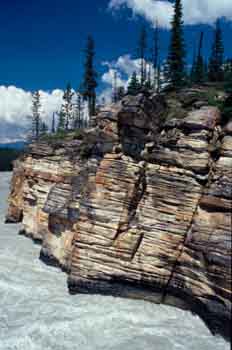 Nevero en las Montañas Rocosas, Canadá
