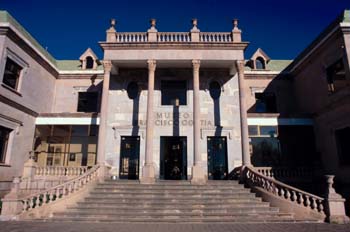 Pórtico del Museo Francisco Goitia, Zacatecas, México