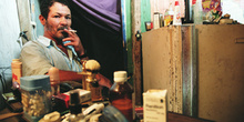Hombre con cigarro, Favelas de Sao Paulo, Brasil