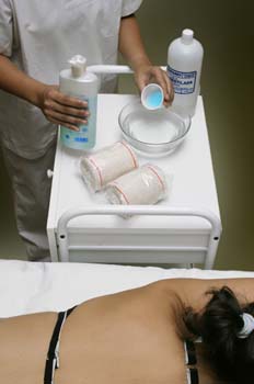 Vendas frías: mezcla del líquido y agua