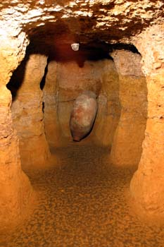 Cueva en la Casa de Medrano, Argamasilla de Alba, Ciudad Real; C