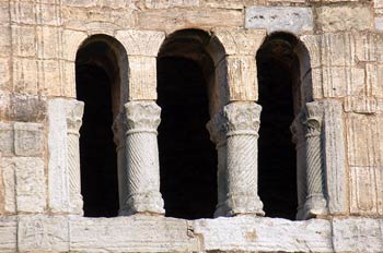 Ventana Trifora de Santa María del  Naranco, Oviedo, Principado