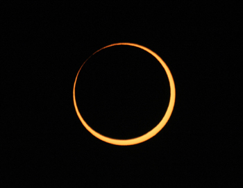 Fase central del eclipse anular 08
