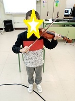 NUESTROS PEQUEÑOS DESCUBRIENDO INDTRUMENTOS 3