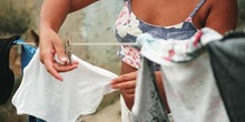 Tendiendo la ropa en la Favela Juramento, Rio de Janeiro, Brasil