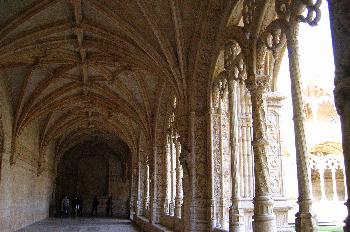 Interior del Monasterio de los Jerónimos, Lisboa, Portugal
