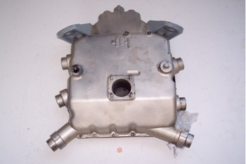 Cárter de aceite de un motor de 6 cilindros