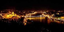 Danubio y Citadela de noche, Budapest, Hungría