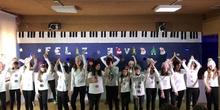 6º A Rocking Around the Christmas tree