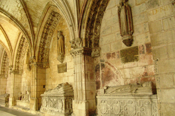 Sepulcro en el Claustro Alto, Catedral de Burgos, Castilla y Leó